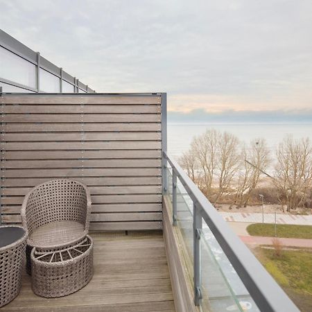 兹德罗约瓦海洋酒店 科沃布热格 外观 照片 A balcony