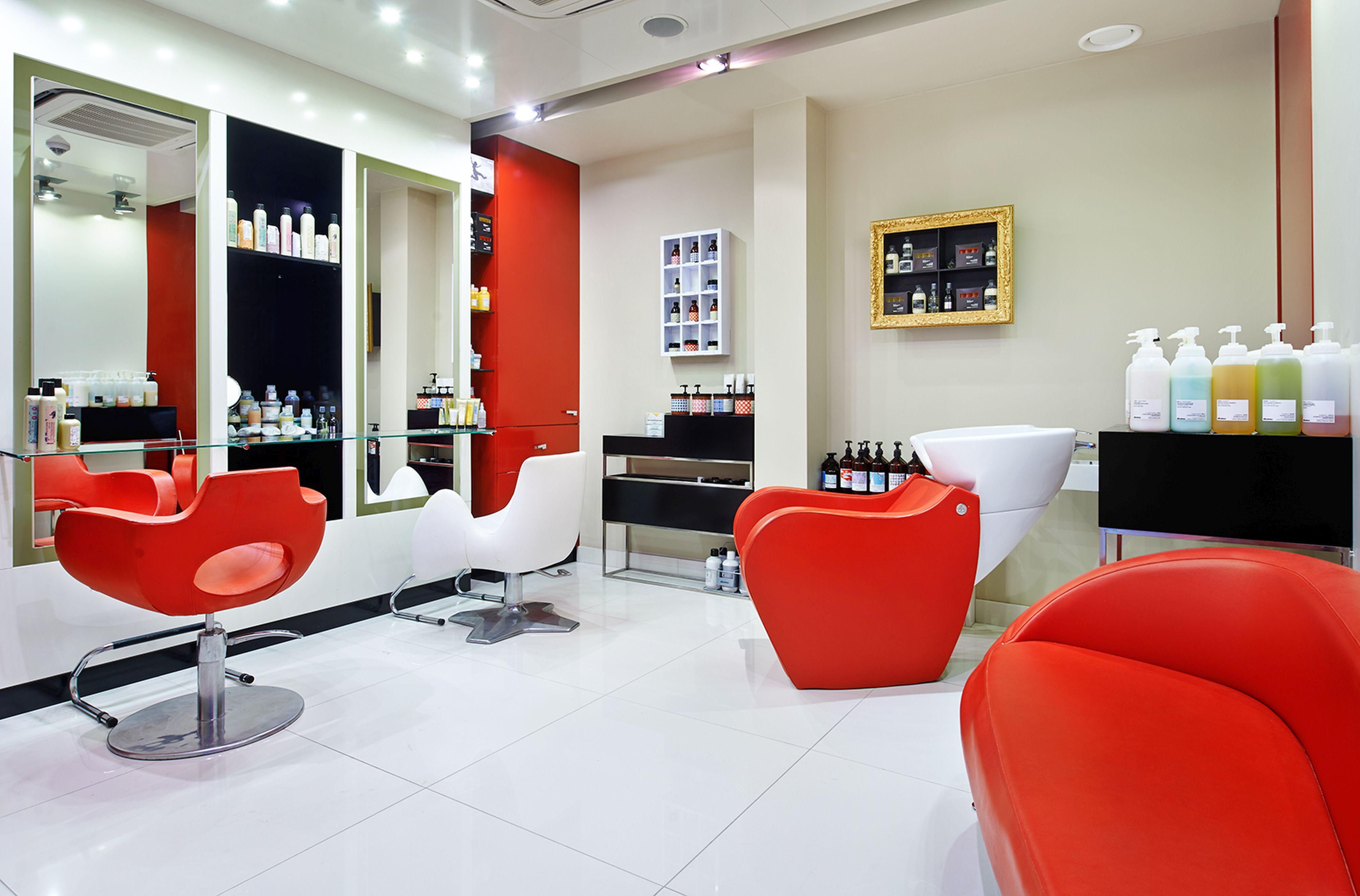 兹德罗约瓦海洋酒店 科沃布热格 外观 照片 A hair salon in Dubai