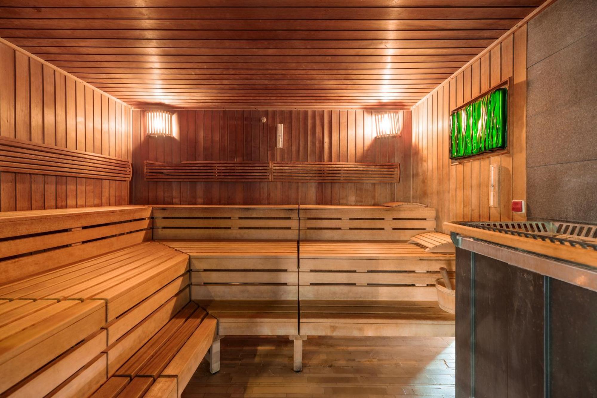 兹德罗约瓦海洋酒店 科沃布热格 外观 照片 A Finnish sauna